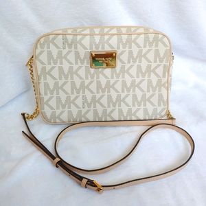 Michael Kors Signature Logo Jet Set Large EW Cross